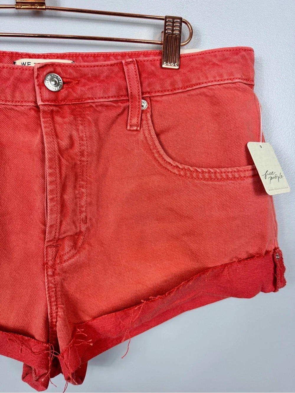 NWT We The Free picante red cali cuffed shortie shorts size 30